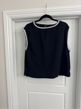 Ann Taylor Black Sleeveless Sweater Tank with White Crochet Trim